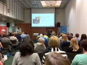 Microsoft Office 365 -workshopin vetovastuussa Marjanna Halonen ja Timo Hänninen. 